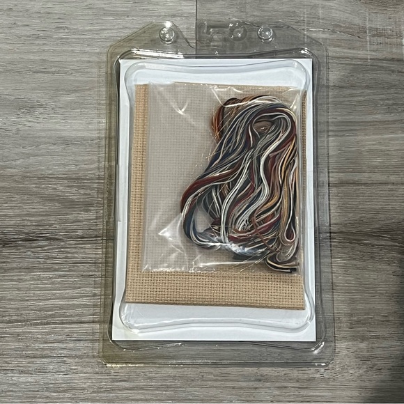 NWT Dimensions The Gold Collection Petites Equine Pair Counted Cross Stitch Kit - Picture 10 of 11